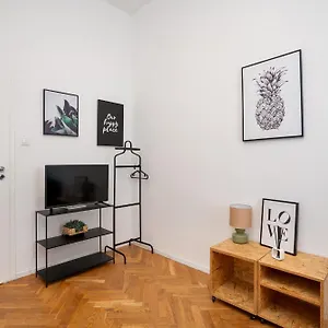 A.s. Swidnicka Street Apartment