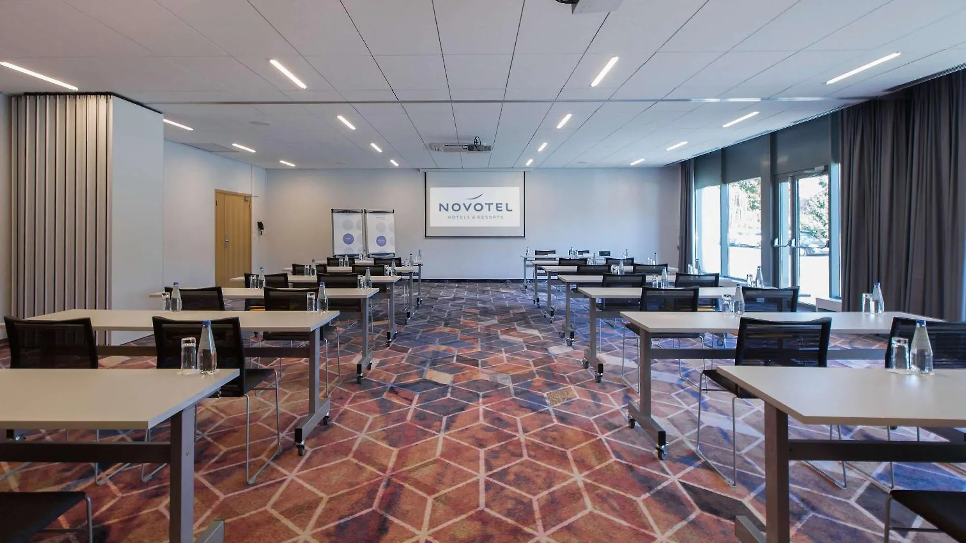 Novotel Wroclaw City 3*,