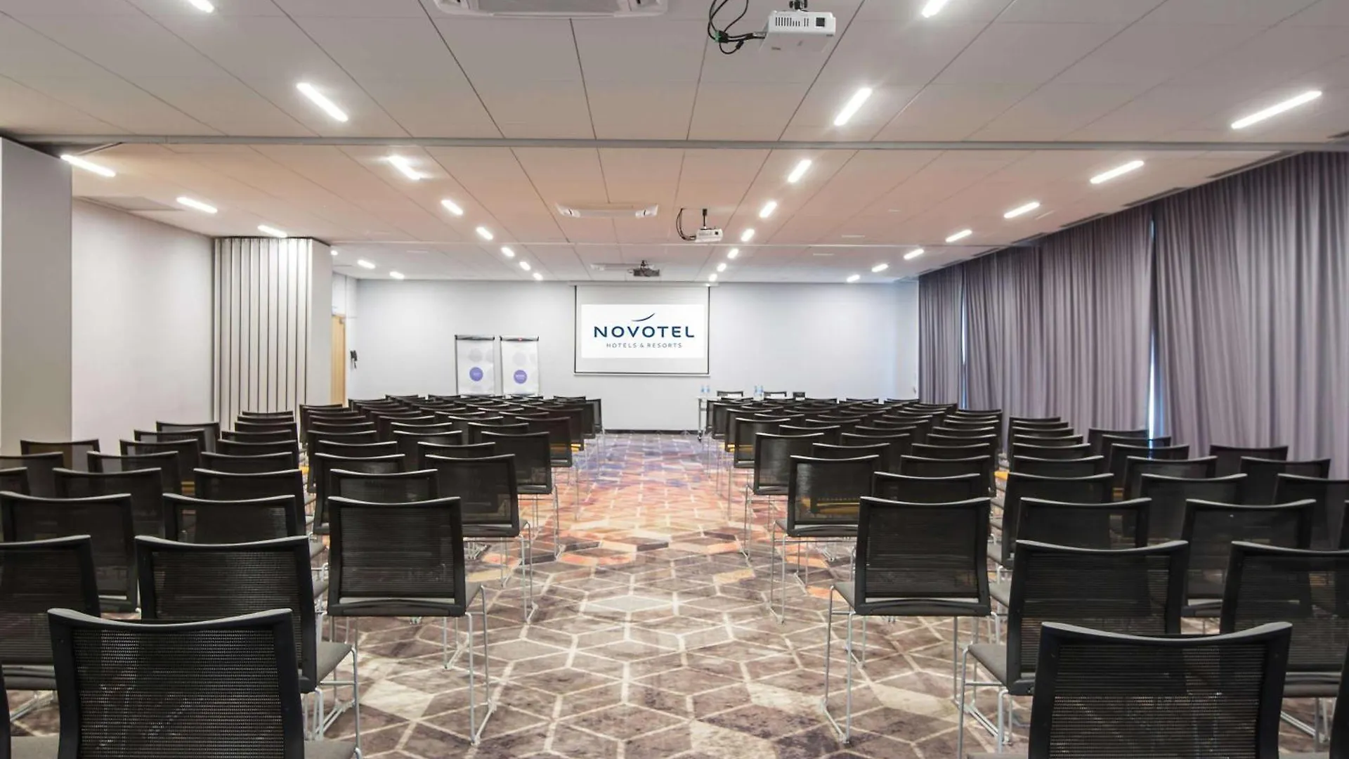 Novotel Wroclaw City 3*,  Polen