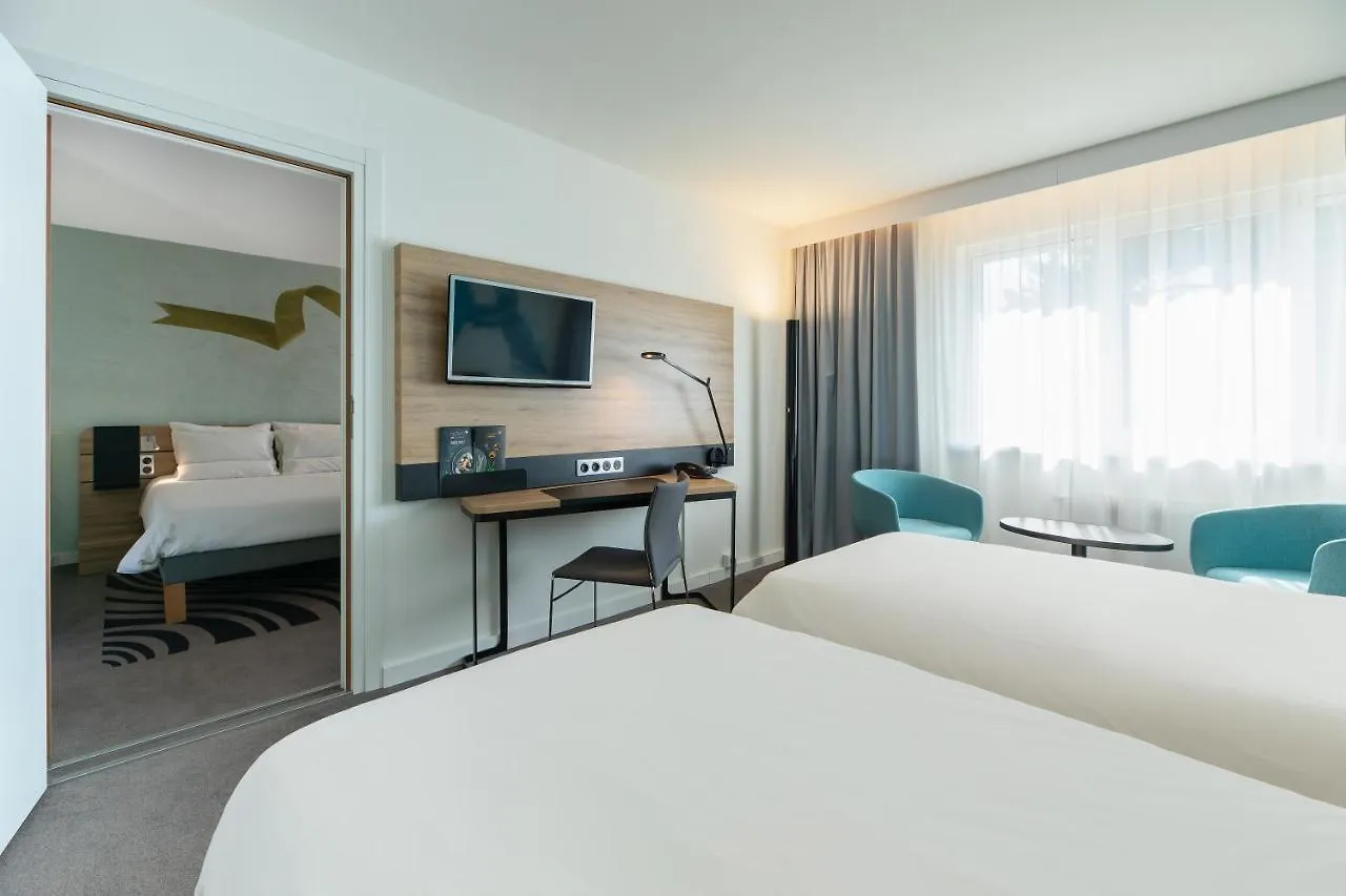 Novotel Wroclaw City מלון
