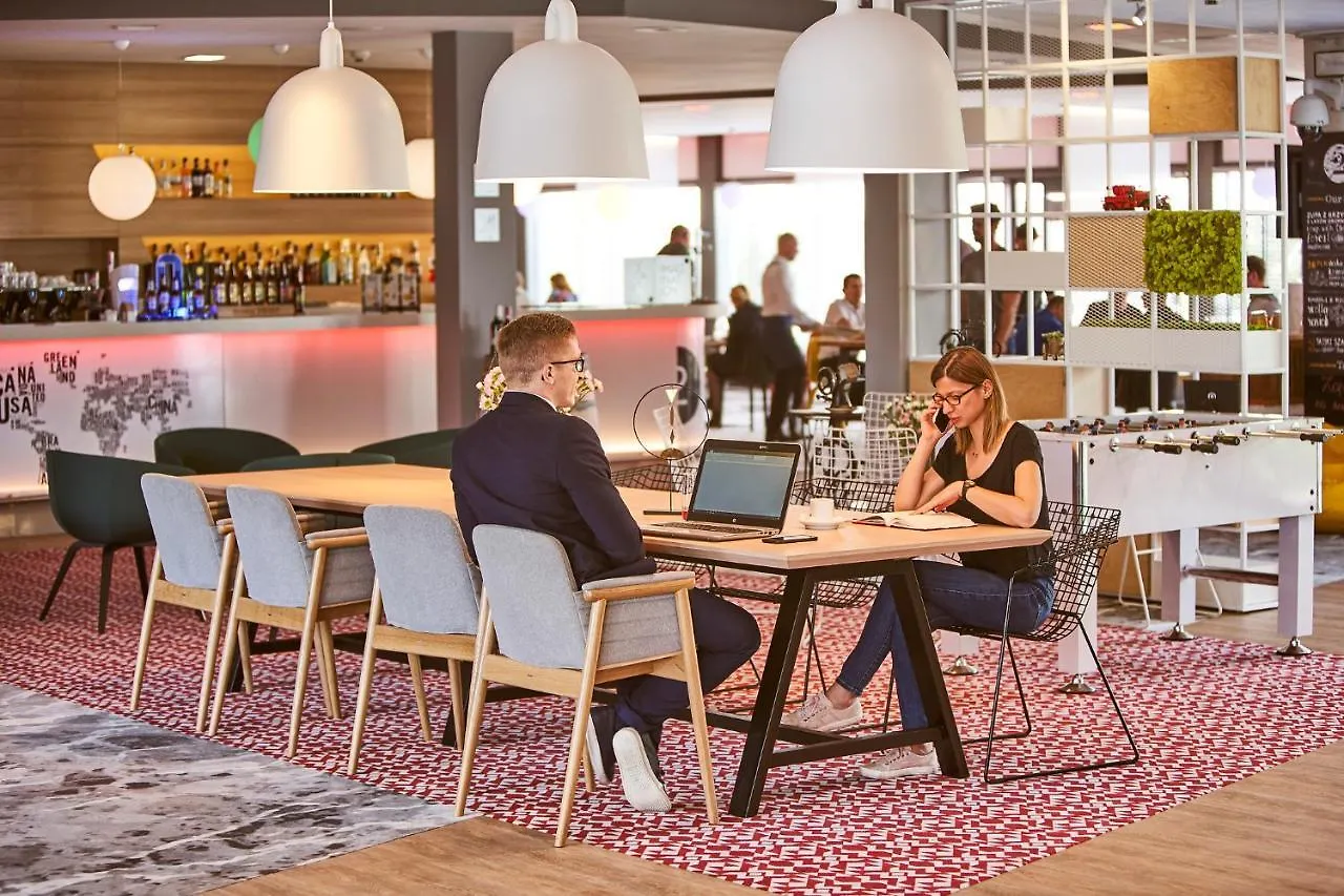 Novotel Wroclaw City 3*,